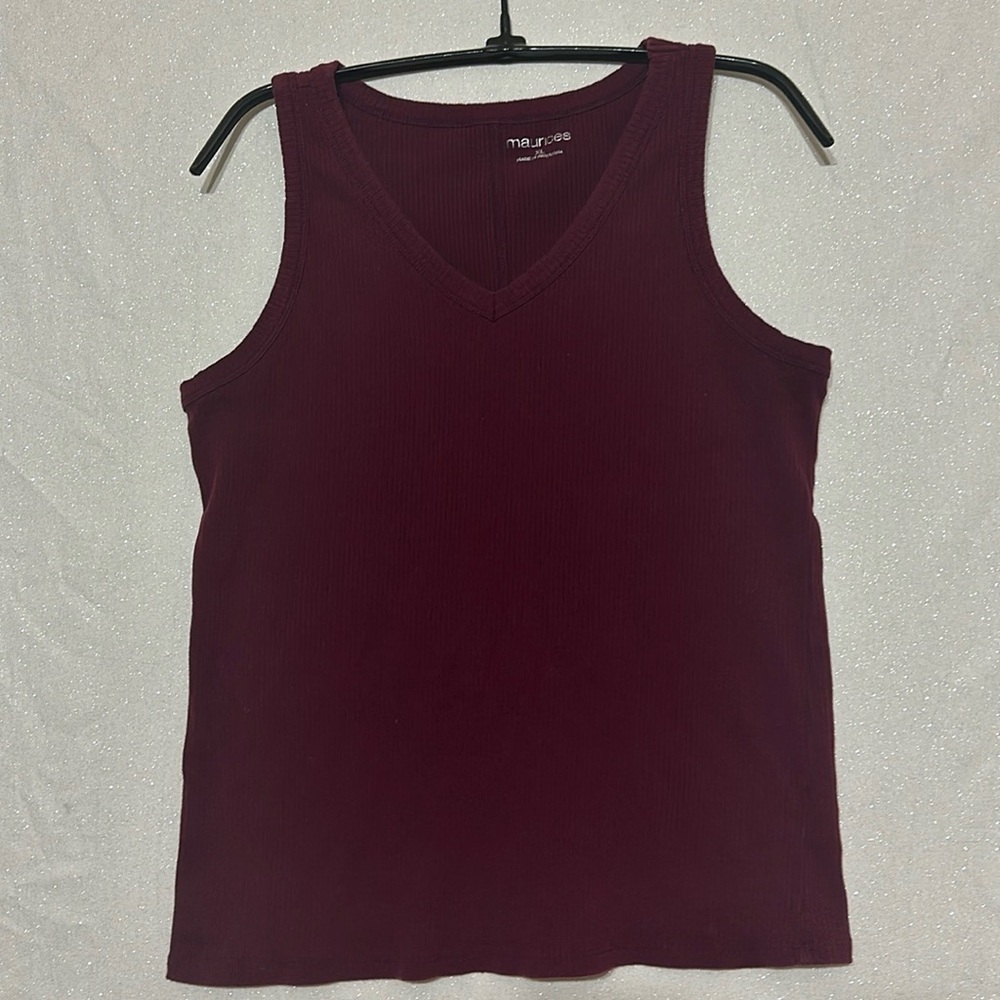 Maroon. Maurice’s ribbed sleeveless shirt. Size XL.